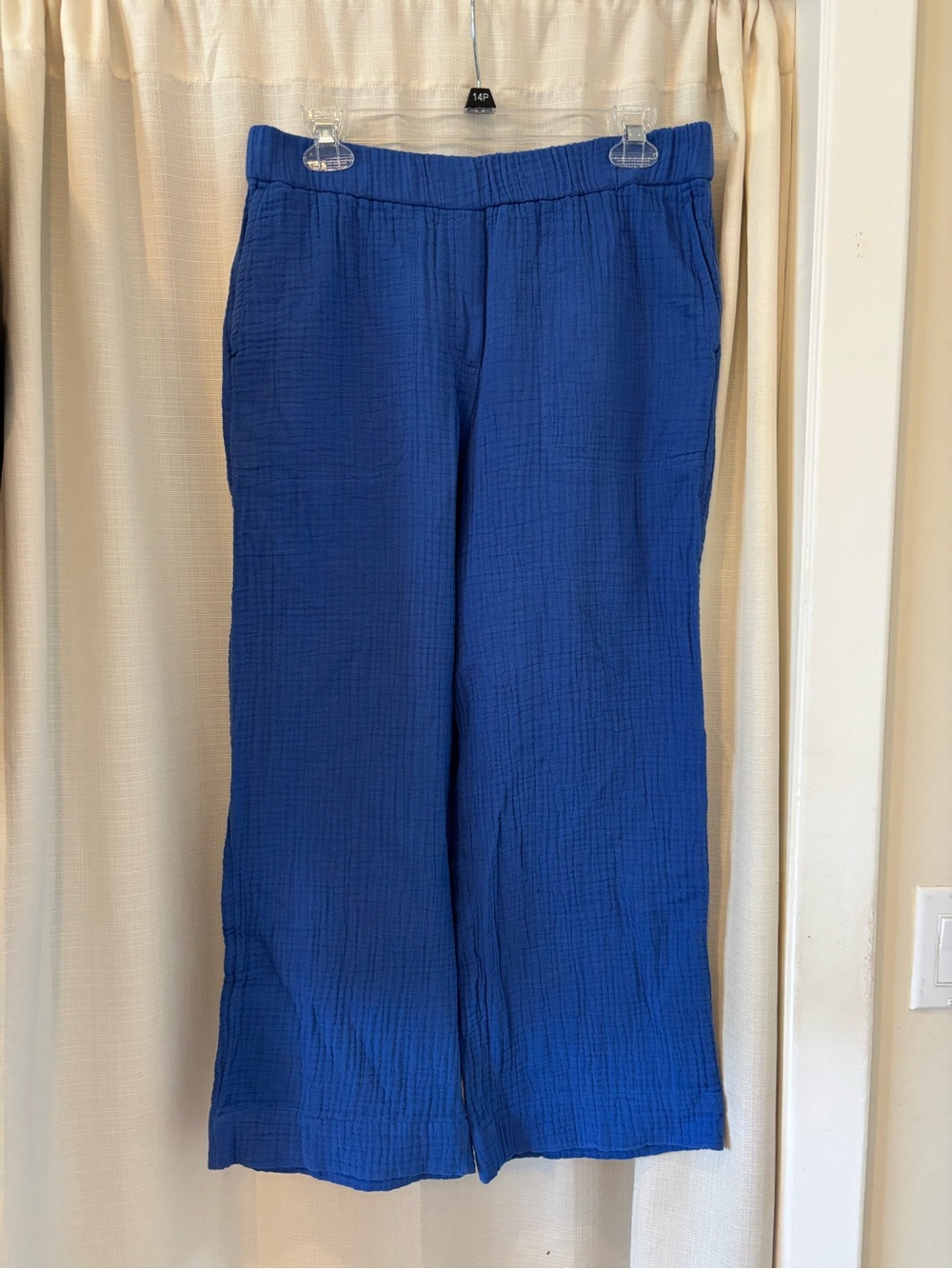 NWOT Blue Gauze Crop Pants - sz Small